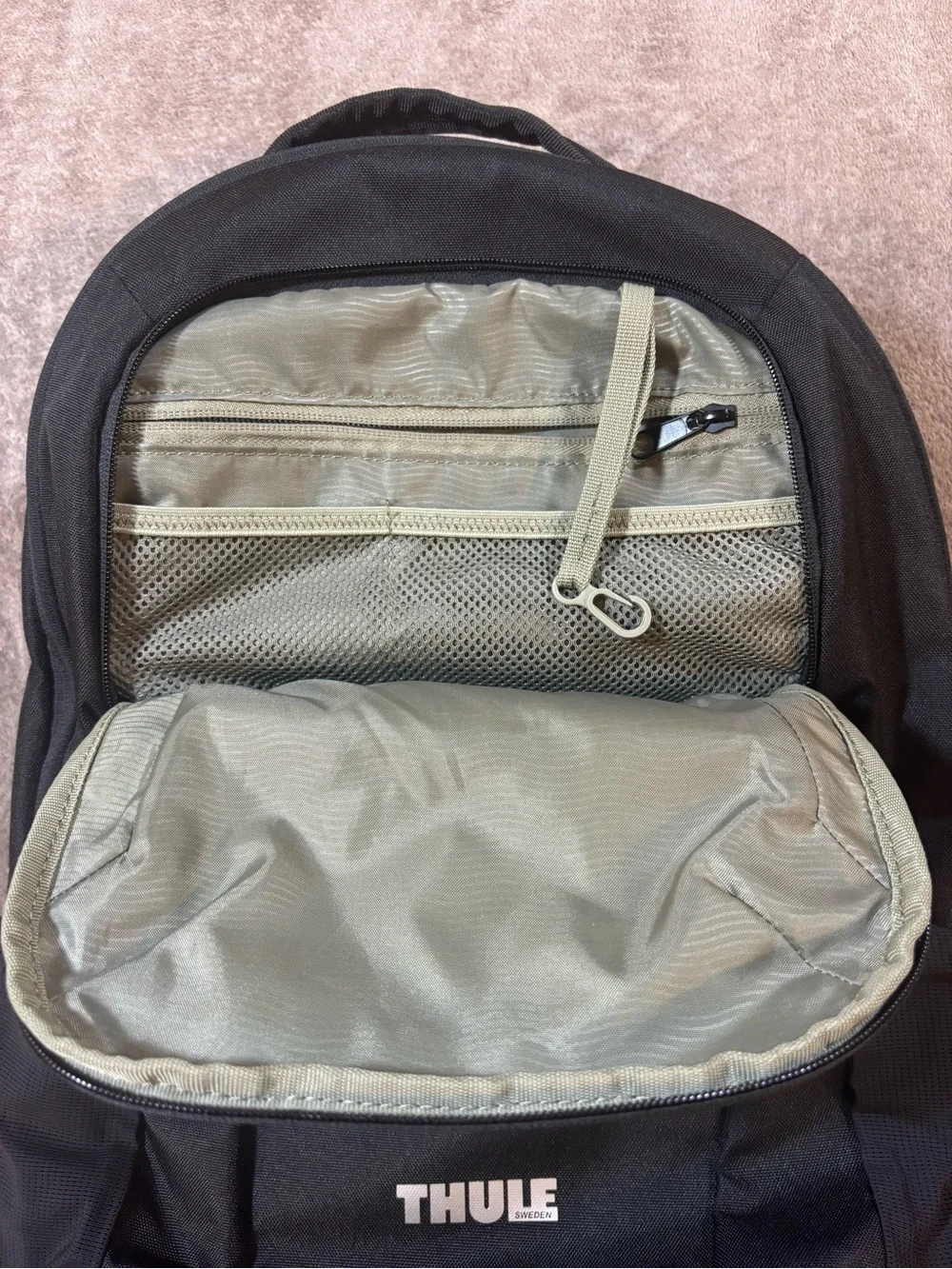 Thule 21L Commuter Backpack with LG Educators Logo Black